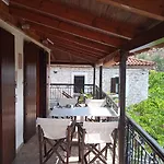 Hébergement de vacances Pontinos Míloi