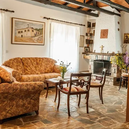 Pontinos Ferienhaus *
