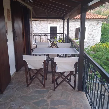 Pontinos Casa vacanze Míloi