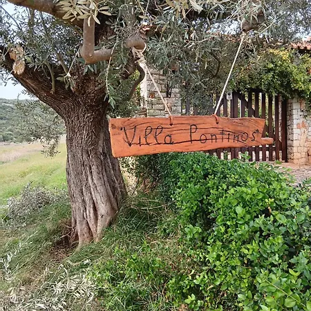 Pontinos Holiday home *